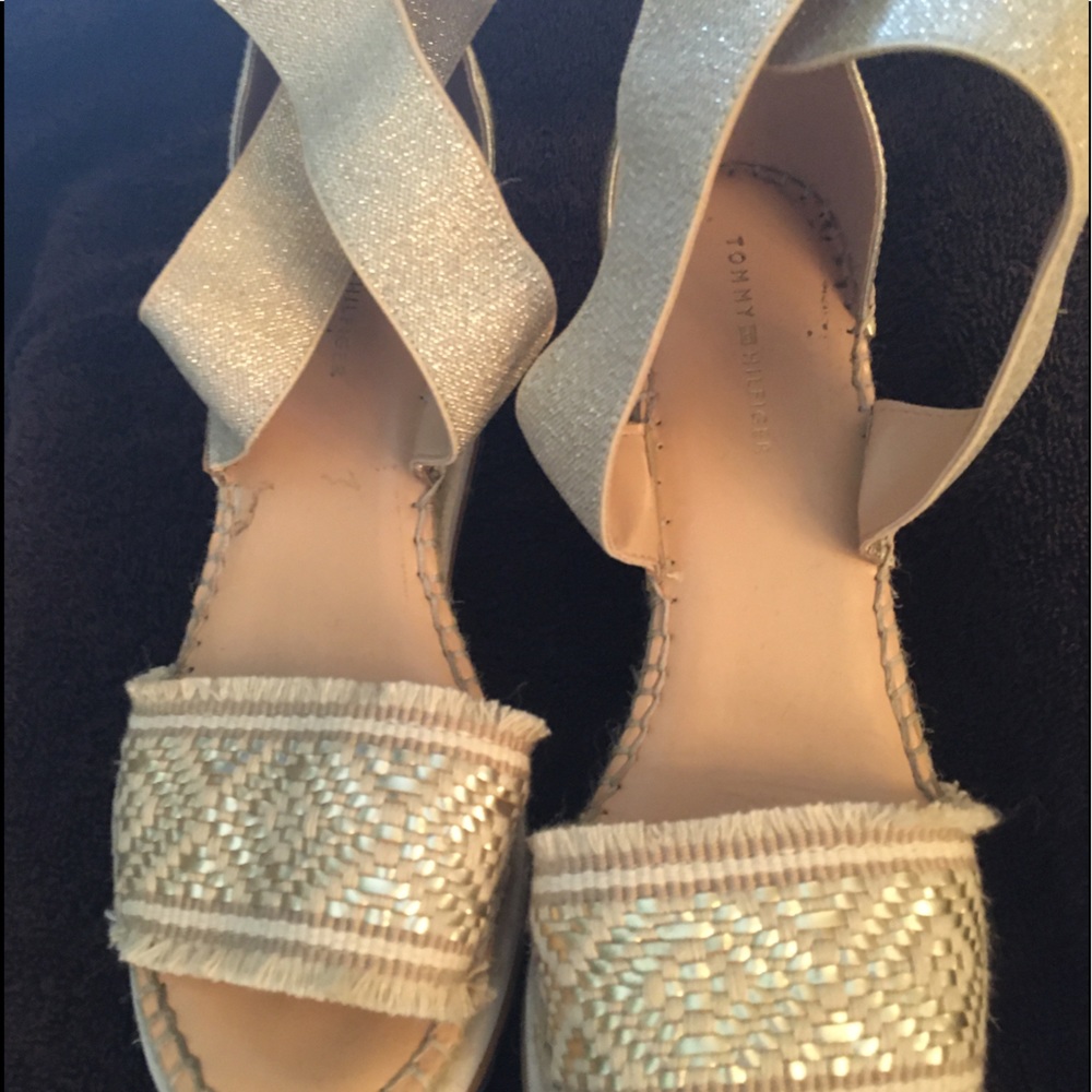 Tommy Hilfiger light gold wedges
